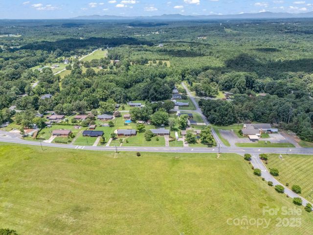 1638 Chase High Road, Forest City, NC 28043