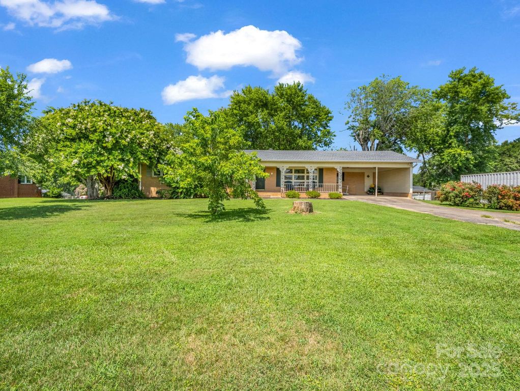 1638 Chase High Road, Forest City, NC 28043