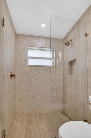 135 SE 28th Court, Boynton Beach, FL 33435