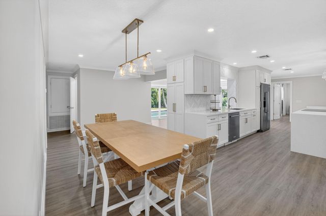 135 SE 28th Court, Boynton Beach, FL 33435