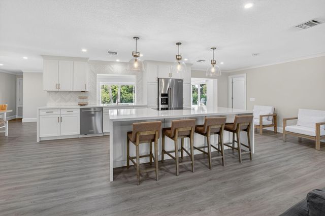 135 SE 28th Court, Boynton Beach, FL 33435
