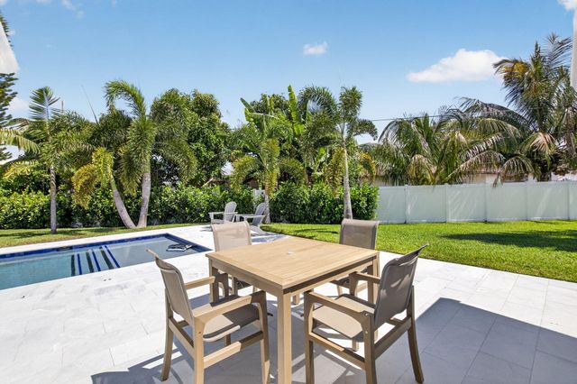 135 SE 28th Court, Boynton Beach, FL 33435