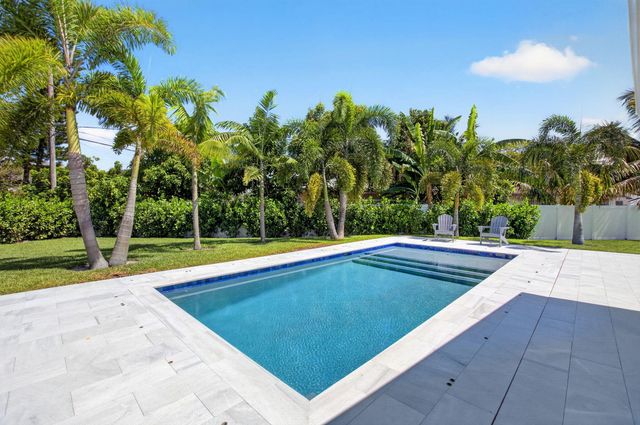 135 SE 28th Court, Boynton Beach, FL 33435