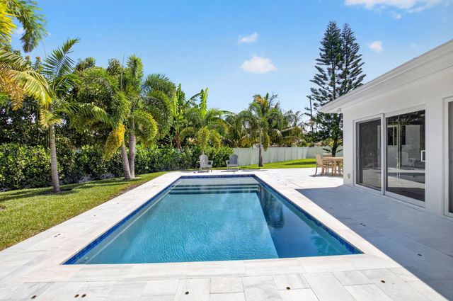 135 SE 28th Court, Boynton Beach, FL 33435