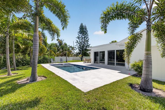 135 SE 28th Court, Boynton Beach, FL 33435