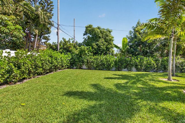 135 SE 28th Court, Boynton Beach, FL 33435