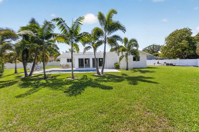 135 SE 28th Court, Boynton Beach, FL 33435