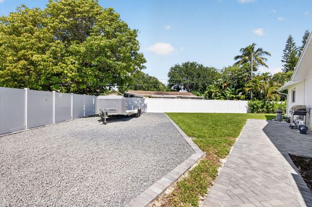 135 SE 28th Court, Boynton Beach, FL 33435