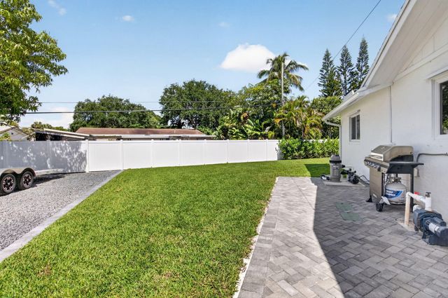 135 SE 28th Court, Boynton Beach, FL 33435