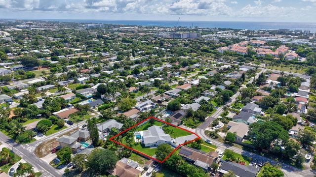 135 SE 28th Court, Boynton Beach, FL 33435