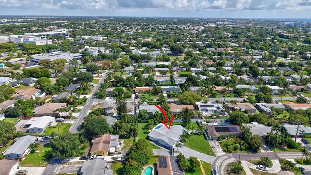 135 SE 28th Court, Boynton Beach, FL 33435