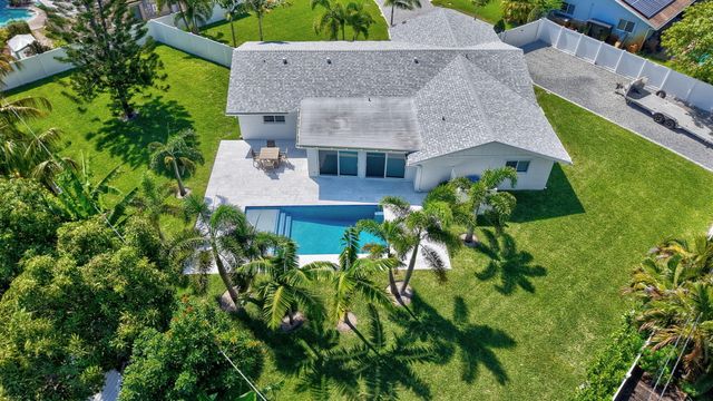135 SE 28th Court, Boynton Beach, FL 33435