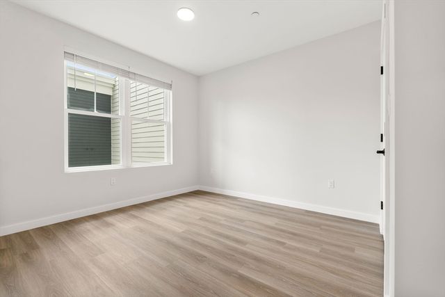 10 Somerset 306, Winthrop, MA 02152