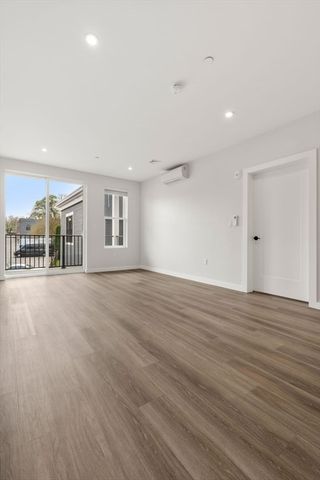 10 Somerset 306, Winthrop, MA 02152