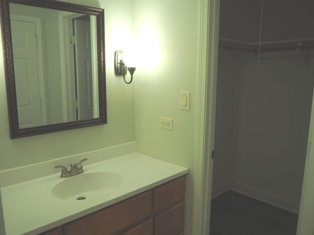 6826 Chelsea Avenue, Tinley Park, IL 60477
