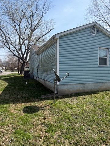 405 S Wooldridge Rd, Hopkinsville, KY 42240