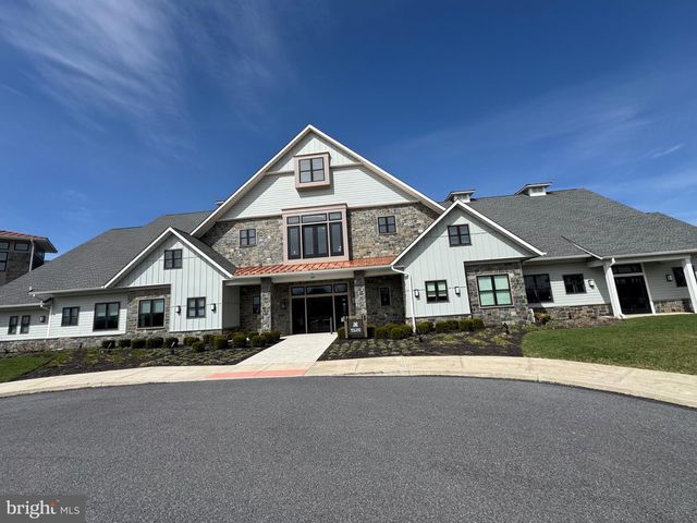 74 GRAND OVERLOOK DR, Gettysburg, PA 17325