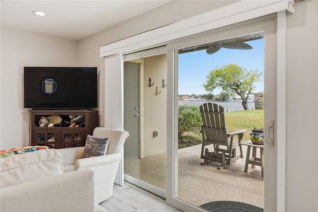 2404 Bayhouse Dr 2404, Rockport, TX 78382