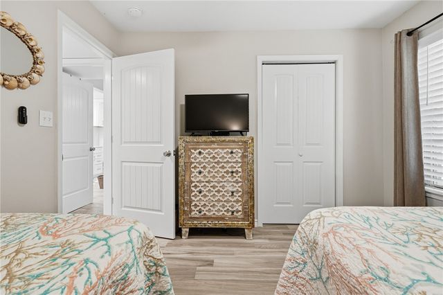 2404 Bayhouse Dr 2404, Rockport, TX 78382