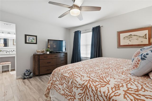 2404 Bayhouse Dr 2404, Rockport, TX 78382