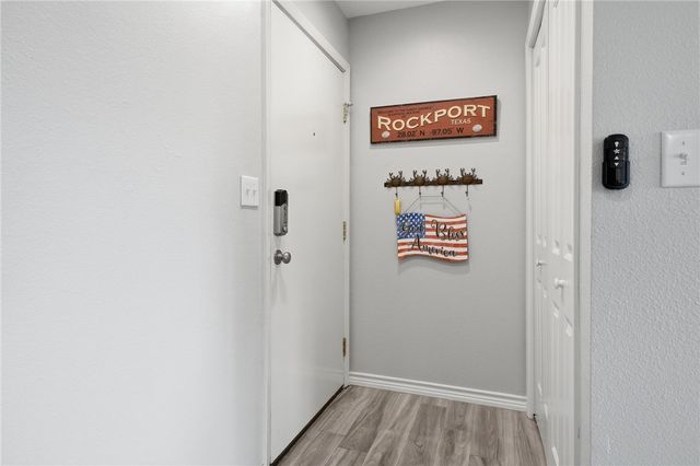 2404 Bayhouse Dr 2404, Rockport, TX 78382