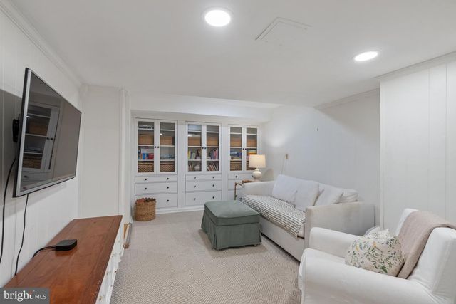 4301 AGNEW AVE, Alexandria, VA 22309