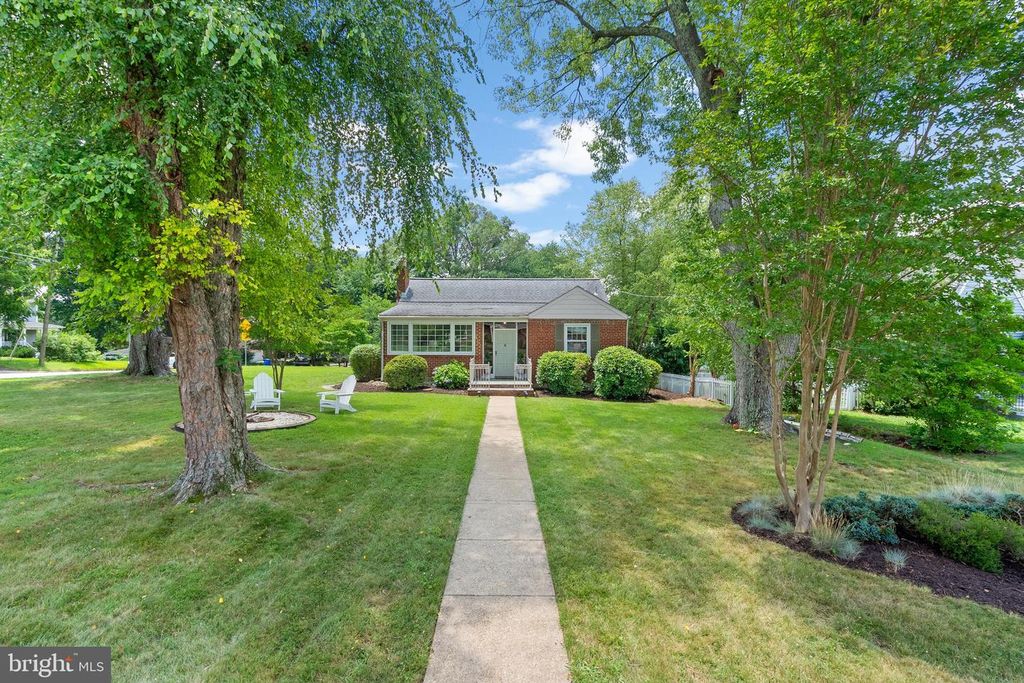 4301 AGNEW AVE, Alexandria, VA 22309
