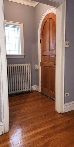 7227 S Bennett Avenue, Chicago, IL 60649