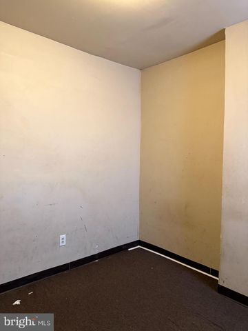 816 NORTH AVE E, Baltimore, MD 21202