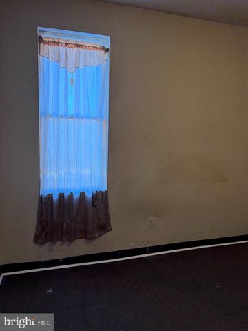 816 NORTH AVE E, Baltimore, MD 21202