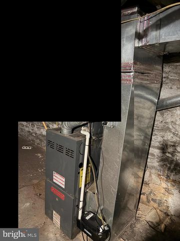 816 NORTH AVE E, Baltimore, MD 21202