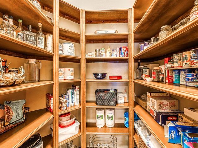 2405 Riva Way, Edmond, OK 73007