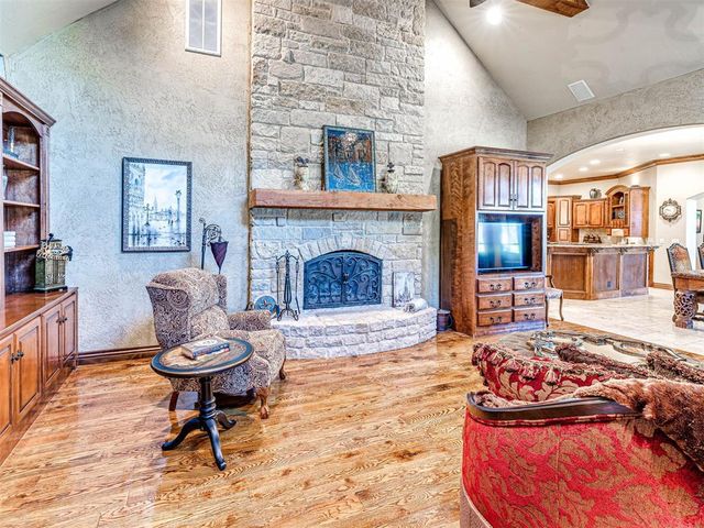 2405 Riva Way, Edmond, OK 73007