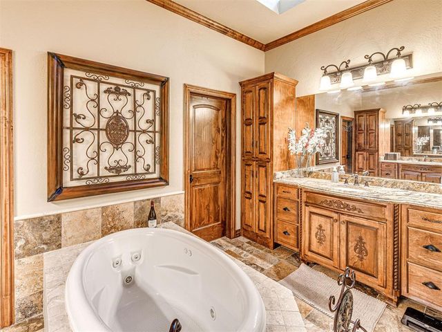 2405 Riva Way, Edmond, OK 73007