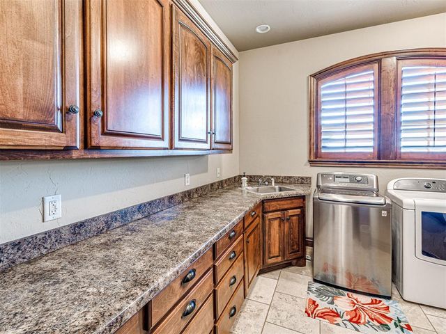 2405 Riva Way, Edmond, OK 73007