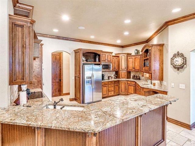 2405 Riva Way, Edmond, OK 73007