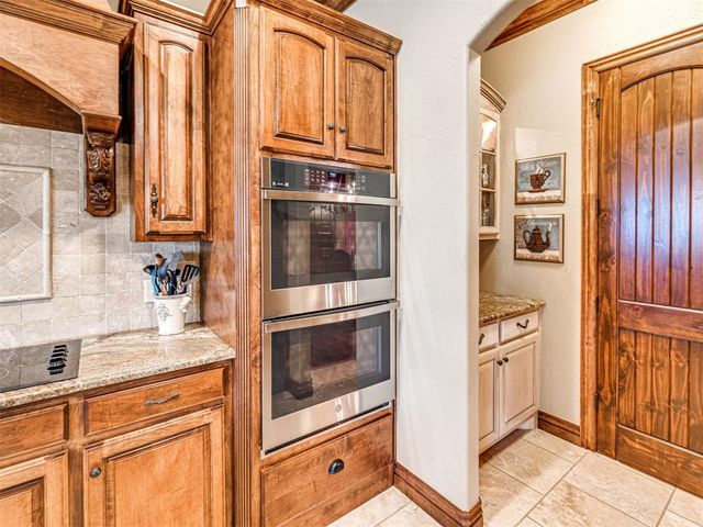 2405 Riva Way, Edmond, OK 73007