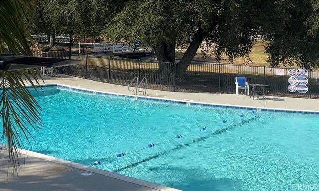 26832 Avenue Of The Oaks D, Newhall, CA 91321