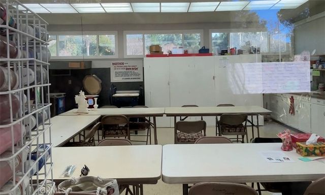 26832 Avenue Of The Oaks D, Newhall, CA 91321