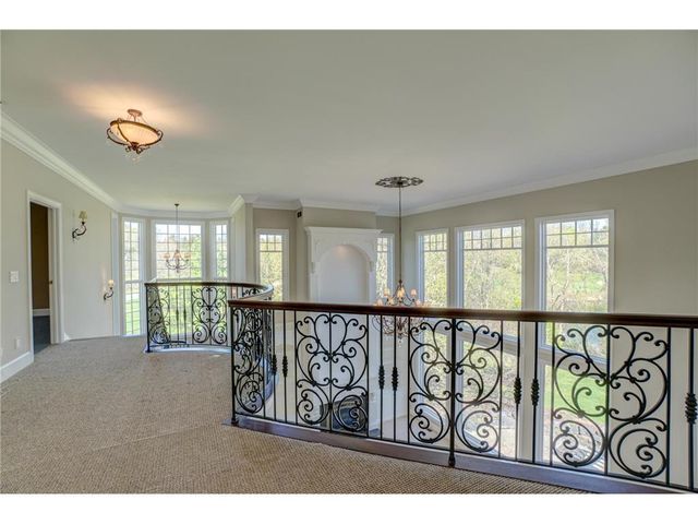 327 Lindsay Road, Hudson, WI 54016