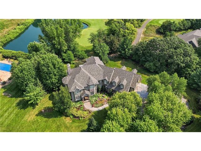 327 Lindsay Road, Hudson, WI 54016