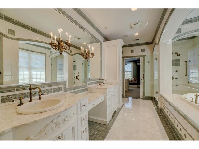327 Lindsay Road, Hudson, WI 54016