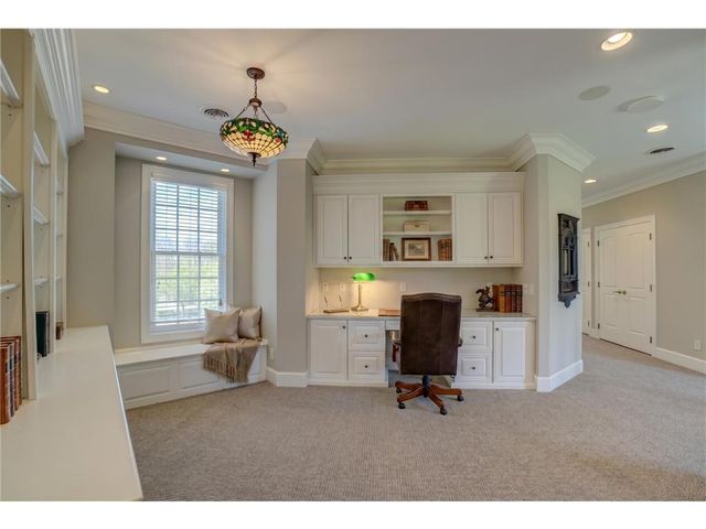 327 Lindsay Road, Hudson, WI 54016