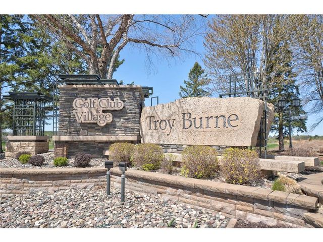 327 Lindsay Road, Hudson, WI 54016
