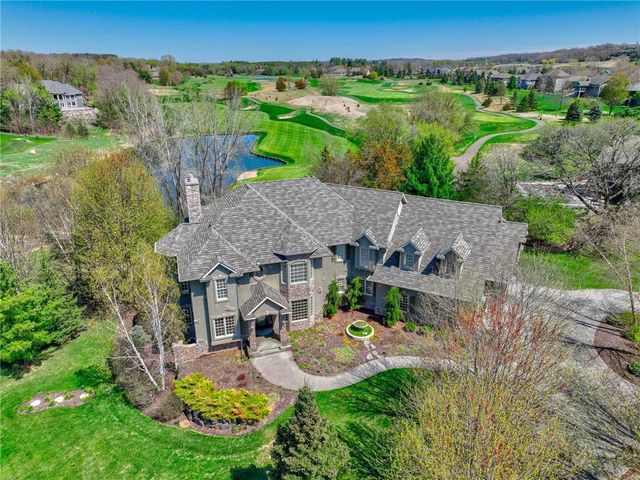 327 Lindsay Road, Hudson, WI 54016