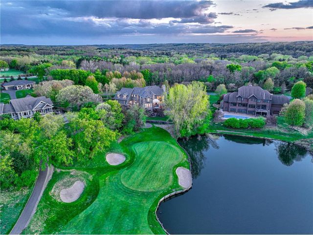 327 Lindsay Road, Hudson, WI 54016