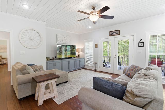 108 Hickory Cir., Petal, MS 39465