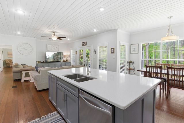 108 Hickory Cir., Petal, MS 39465