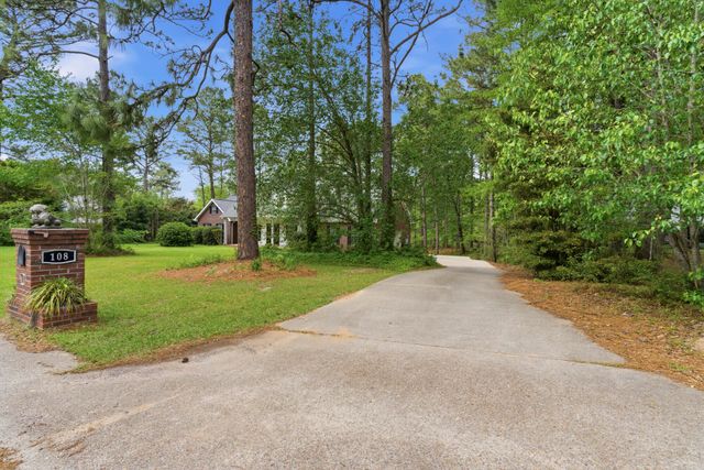 108 Hickory Cir., Petal, MS 39465
