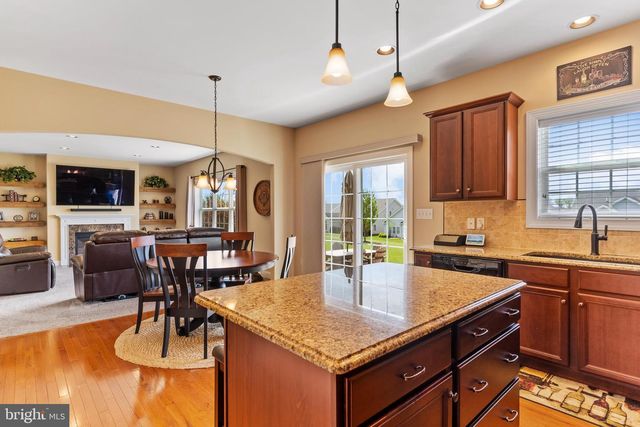50 DANBURY DR, Mechanicsburg, PA 17050